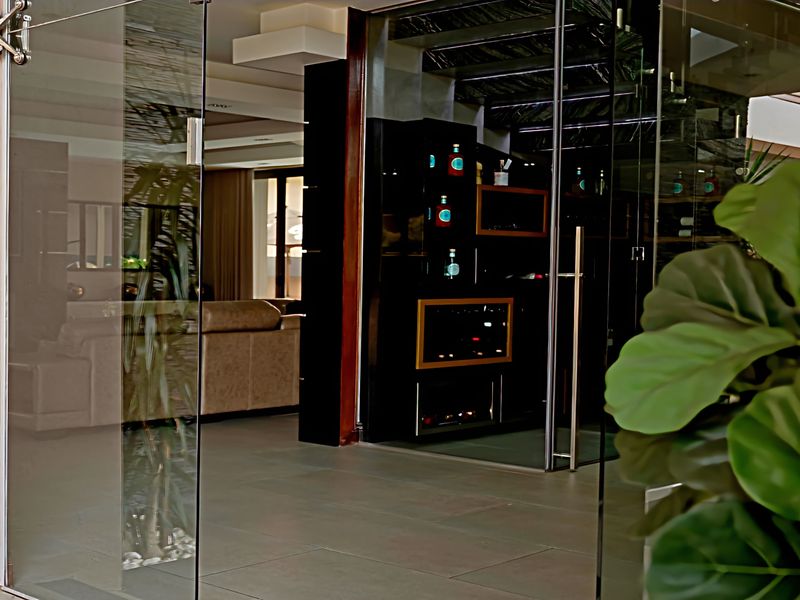 Discover your dream home, where elegance meets comfort in a perfect blend of style and functionality - Photo 6