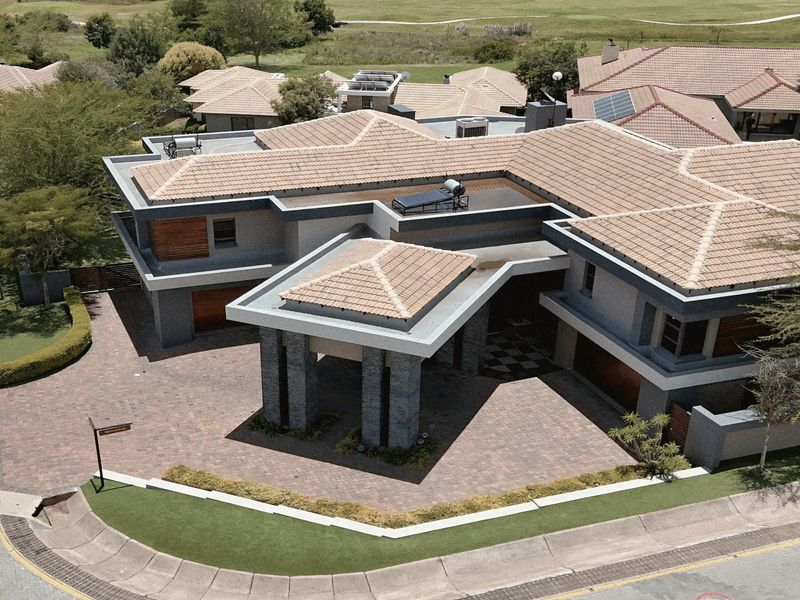 Discover your dream home, where elegance meets comfort in a perfect blend of style and functionality - Photo 2