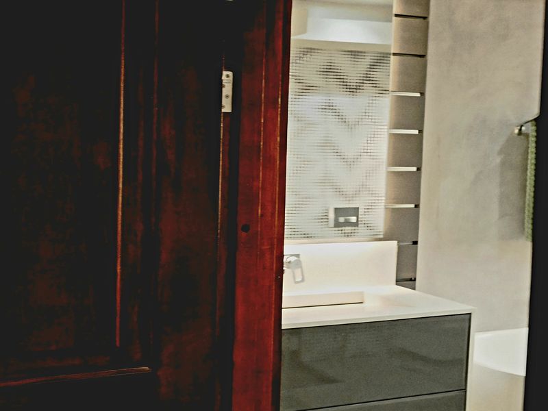 Discover your dream home, where elegance meets comfort in a perfect blend of style and functionality - Photo 6