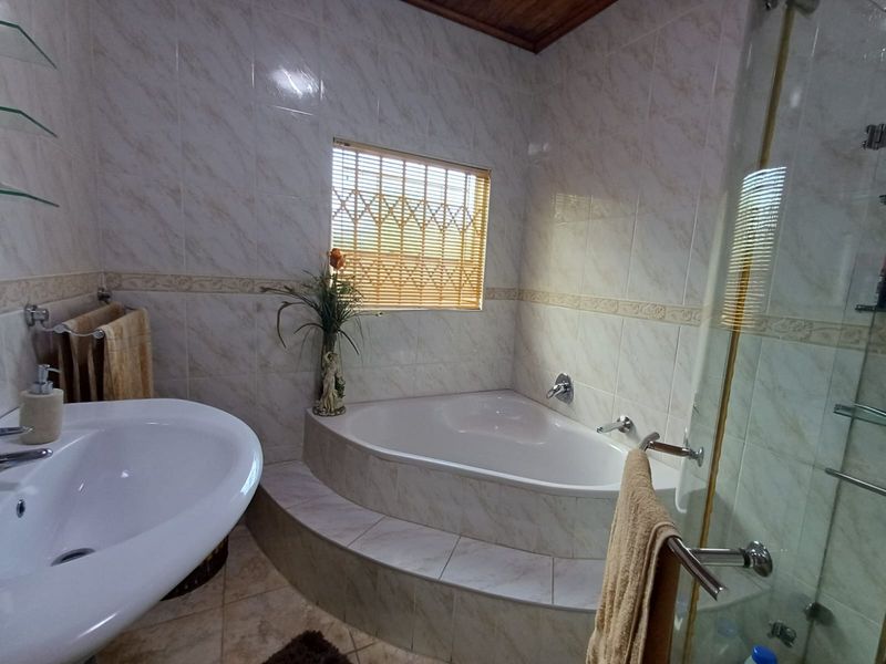 Elegant Gem In A Lovely Cull De Sac In SE 3. - Photo 7