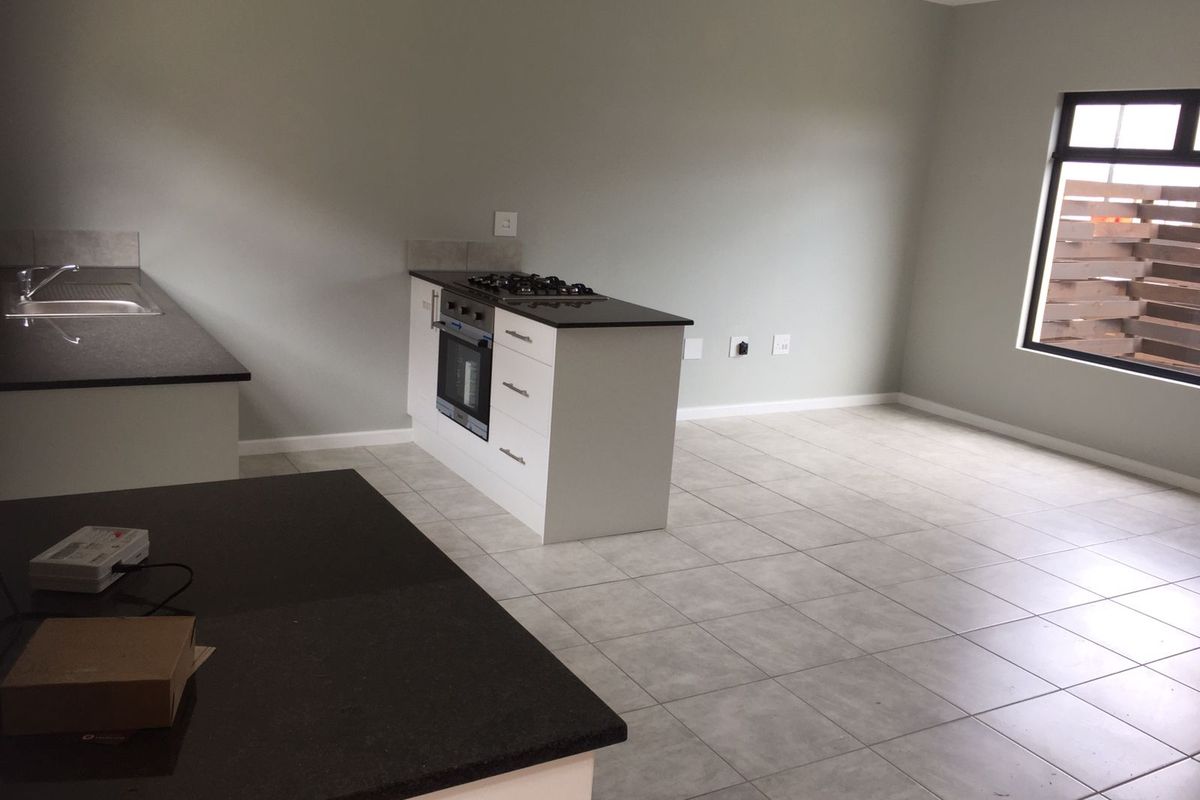 Newly built 2 bedroom duplex apartment - Umlele Springs in Kidds Beach - available 1 June 2026 - Photo 4