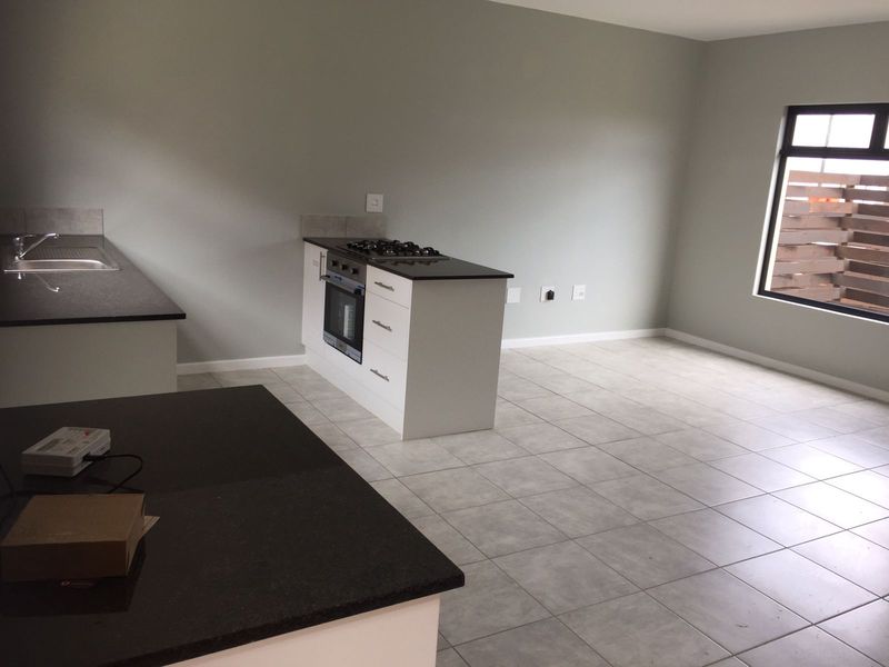 Newly built 2 bedroom duplex apartment - Umlele Springs in Kidds Beach - available 1 June 2026 - Photo 4