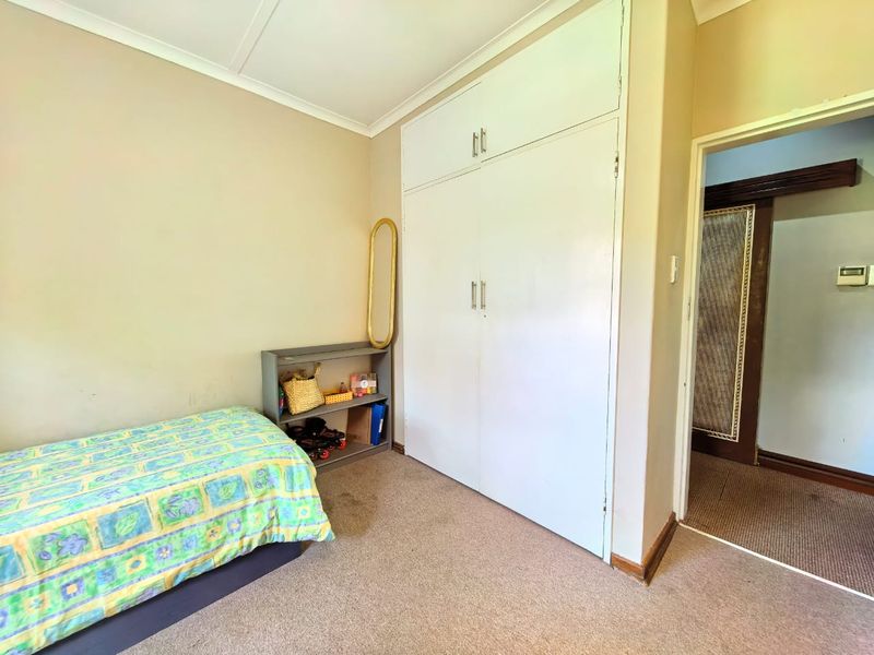 Luxurious Family Home in Sasolburg prime area with a Borehole and Solar system. - Photo 9