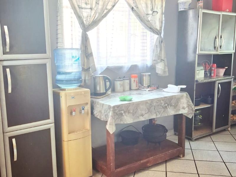 This property is ideal for an investment as it is walking distance to Sasolburg CBD and the college. - Photo 9