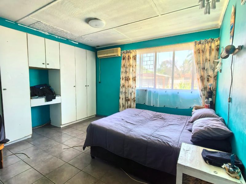 This property is ideal for an investment as it is walking distance to Sasolburg CBD and the college. - Photo 8