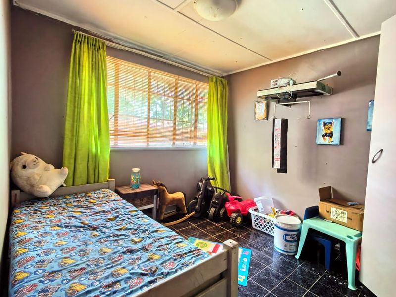 This property is ideal for an investment as it is walking distance to Sasolburg CBD and the college. - Photo 6