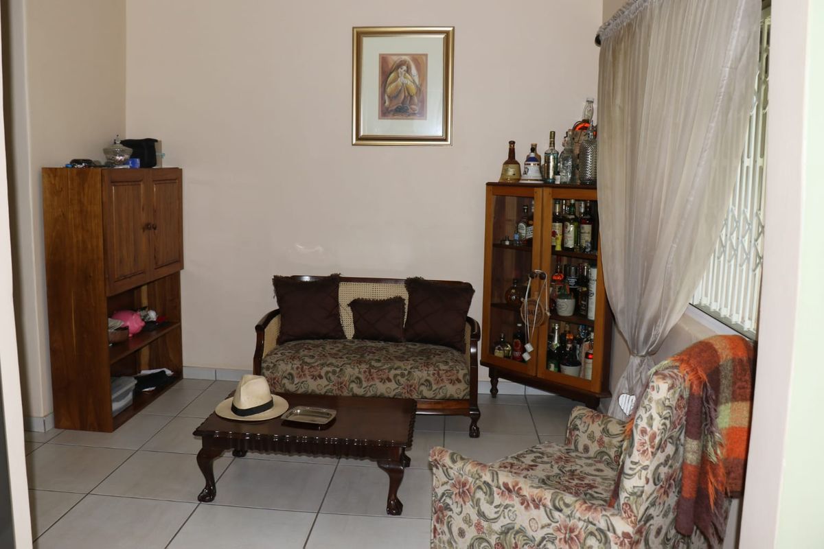 Family Home with Dual Rental Potential - Photo 3