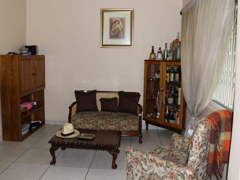 Family Home with Dual Rental Potential - Photo 3