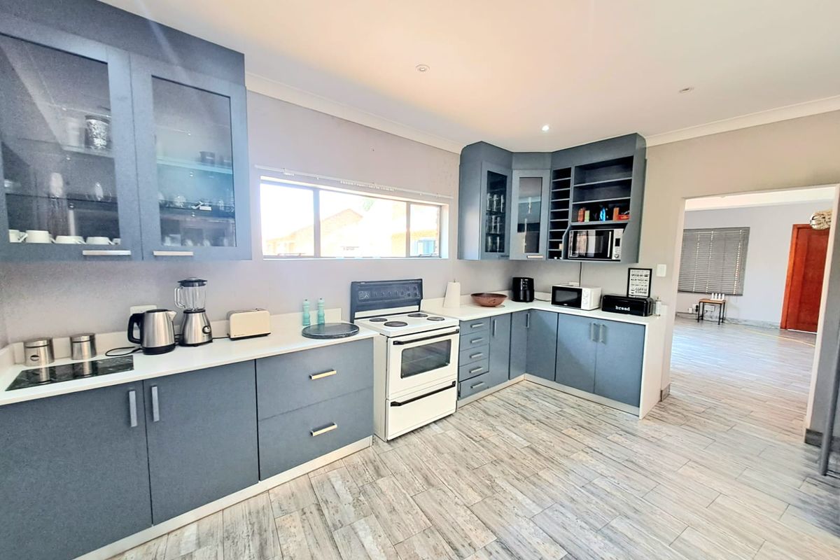 Move-In Ready Modern Home – No Renovations Needed. - Photo 2