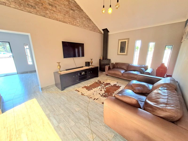 Move-In Ready Modern Home – No Renovations Needed. - Photo 9