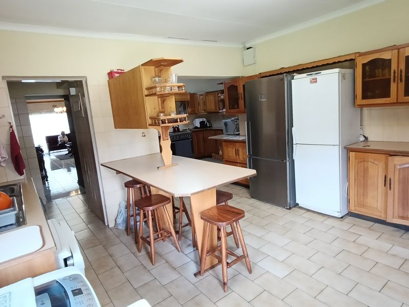 Beautiful and very big family home available! - Photo 7