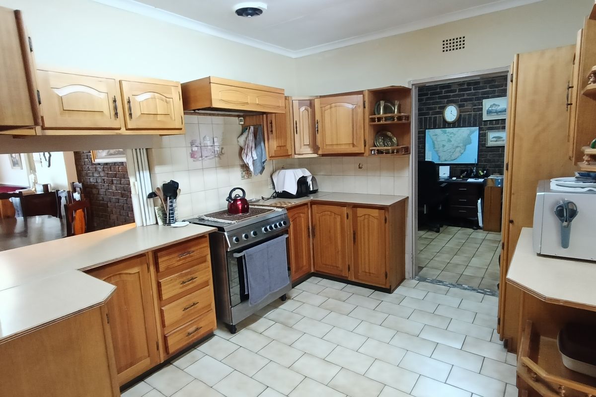 Beautiful and very big family home available! - Photo 5