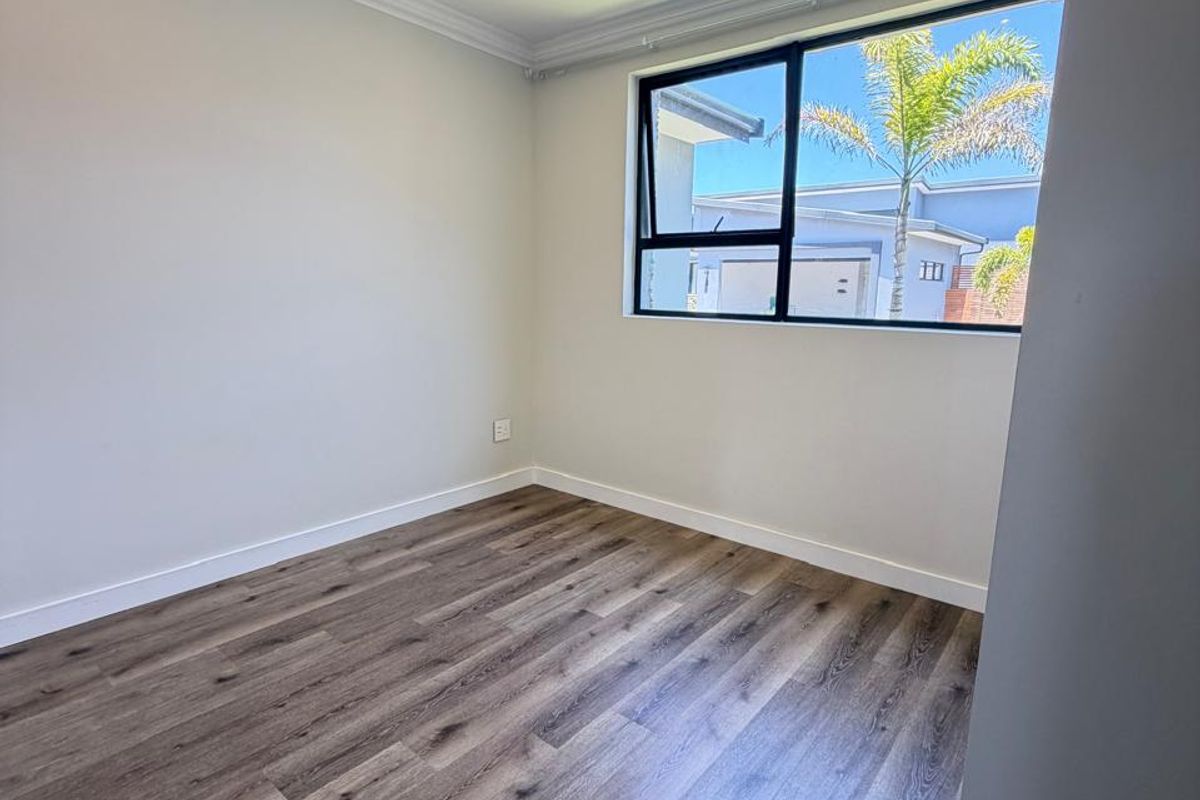 Modern 2-Bedroom Home To Rent in Dolphin Ridge - Photo 4