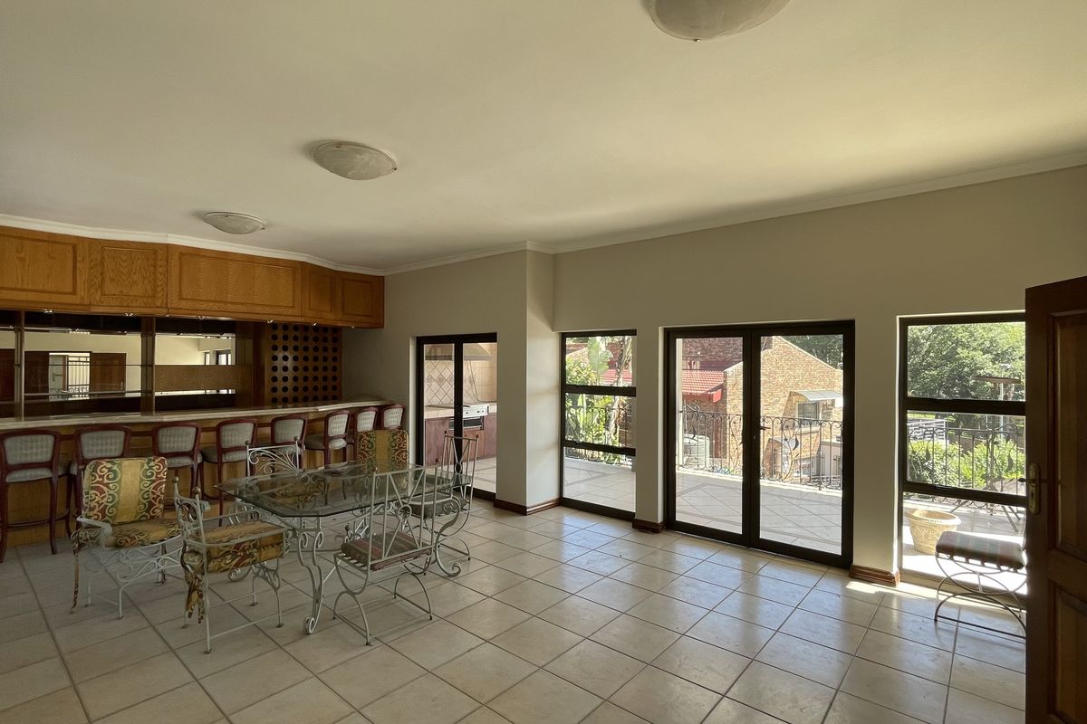 Luxury 5-Bedroom Mansion – Style & Elegance for Rent - Photo 5