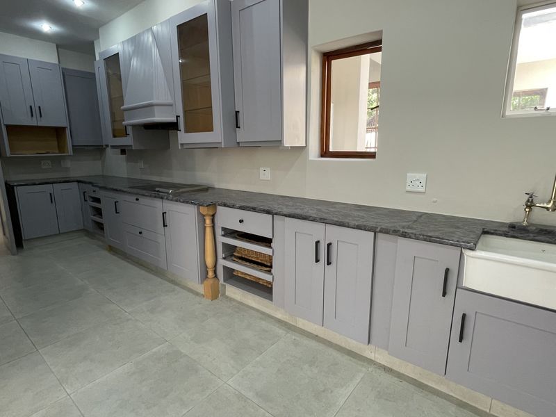 Luxury 5-Bedroom Mansion – Style & Elegance for Rent - Photo 7