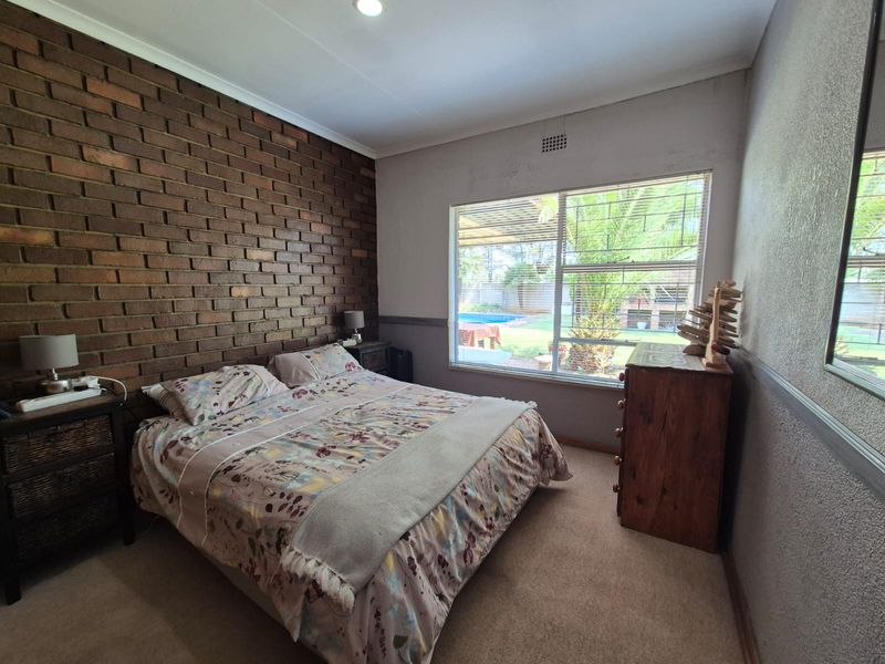 !Exquisite Spacious Property! - Photo 7