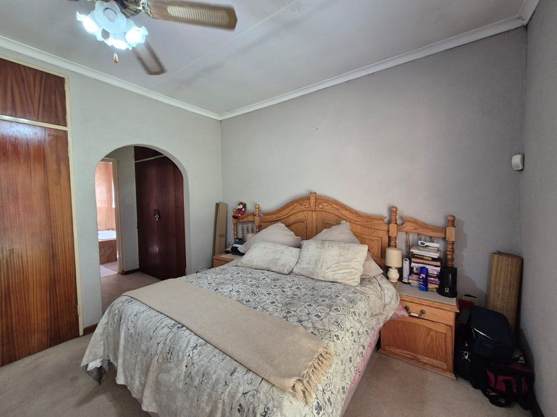 !Exquisite Spacious Property! - Photo 10