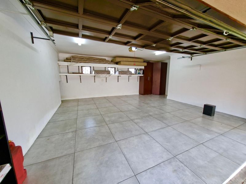 Elegant Double-Storey Home in the Heart of Ben Fleur - Photo 10