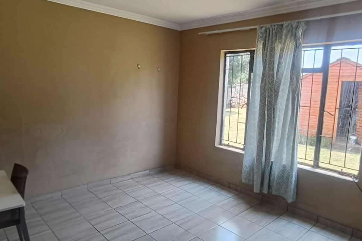 Prime Real Estate: 9-Bed Powerhouse with Solar Upgrades - Photo 4