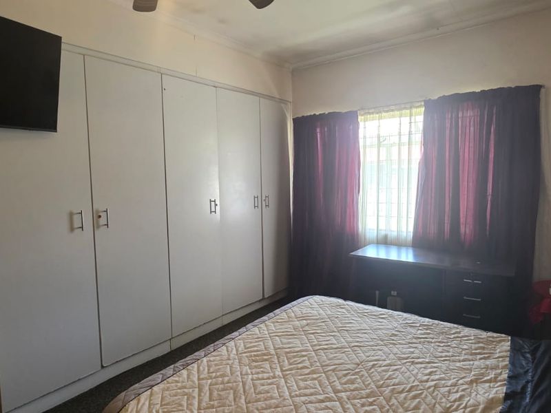 Power-Secure 3 Bedroom Home with Flatlet Potential, Extensive Parking & Pool - Photo 10