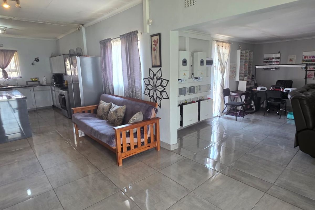 Power-Secure 3 Bedroom Home with Flatlet Potential, Extensive Parking & Pool - Photo 2