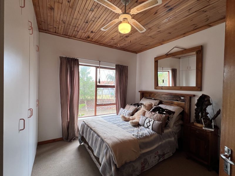 Low Maintenance 2 Bedroom Home for Sale in Jeffreys Bay - Photo 8