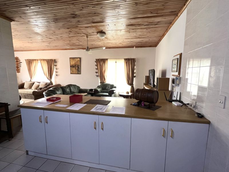 Low Maintenance 2 Bedroom Home for Sale in Jeffreys Bay - Photo 7