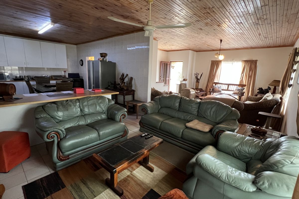 Low Maintenance 2 Bedroom Home for Sale in Jeffreys Bay - Photo 5