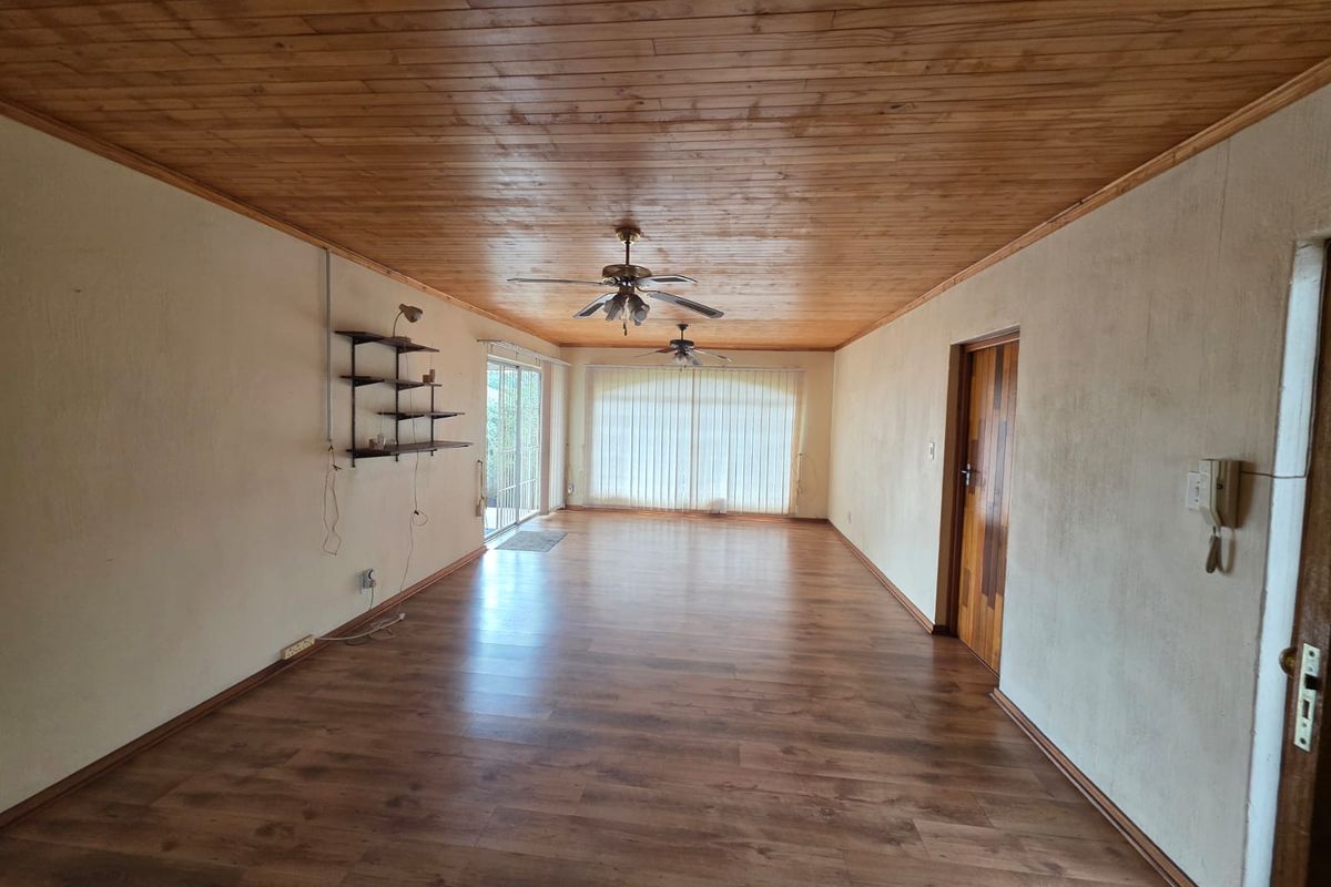 BEAUTIFUL FACEBRICK FULL-TITLE TOWNHOUSE FOR SALE – SASOLBUR - Photo 3