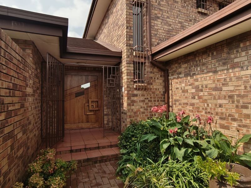 Exclusive Facebrick Duplex Townhouse Claerhout Singel, Sasolburg - Photo 2