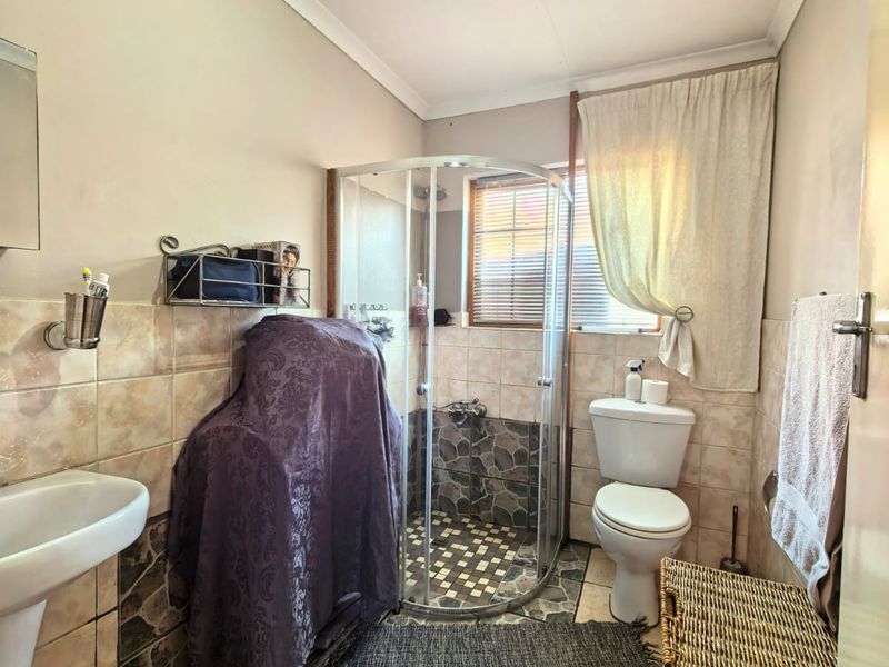 Well established townhouse for sale in Vaalpark in a popular complex, close to schools and shopping - Photo 8