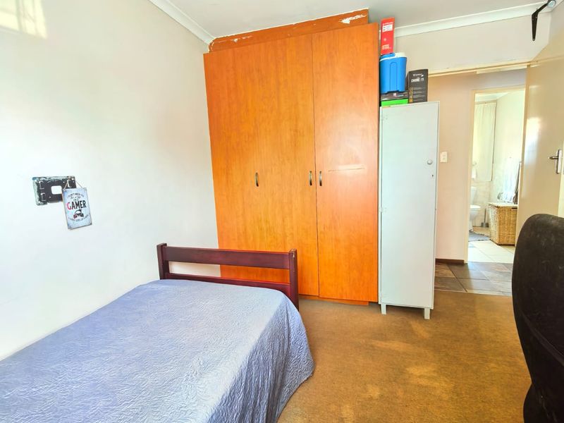 Well established townhouse for sale in Vaalpark in a popular complex, close to schools and shopping - Photo 7