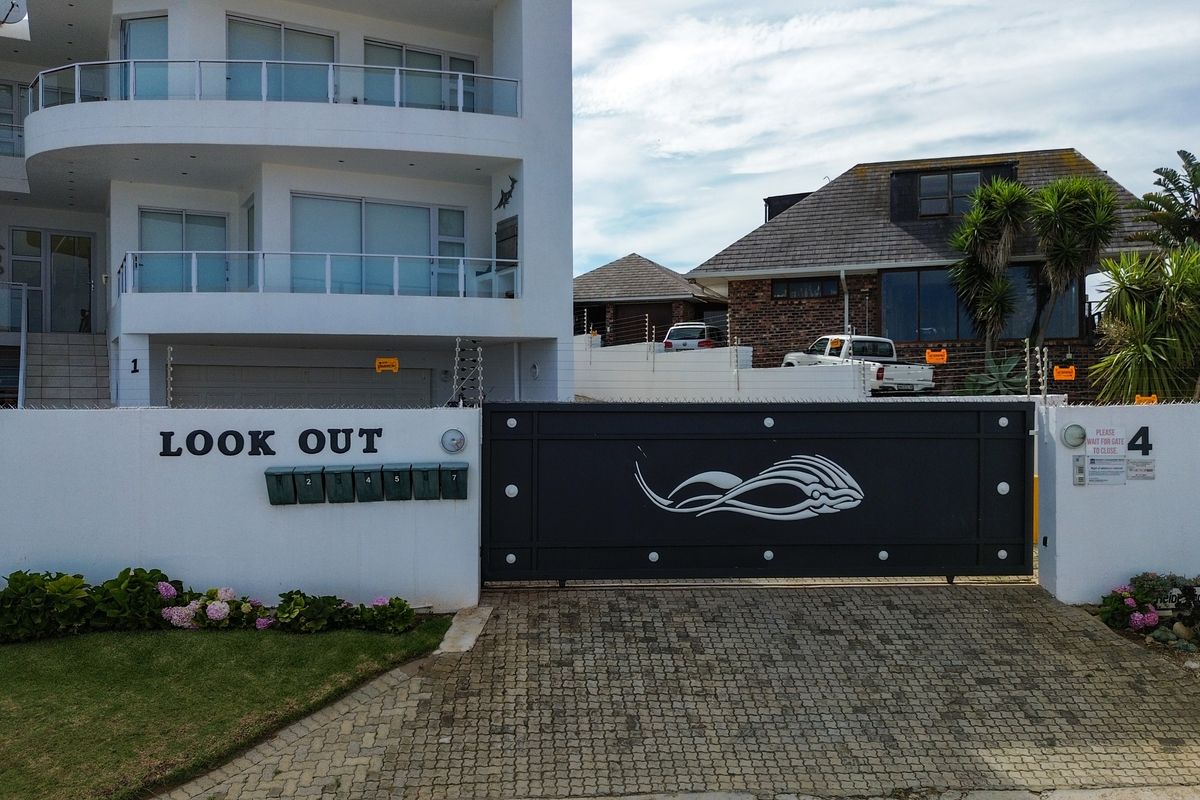 Apartment For Sale in Jeffreys Bay - Photo 2