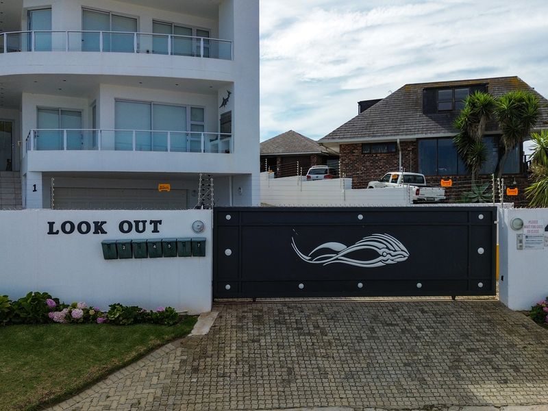 Apartment For Sale in Jeffreys Bay - Photo 2
