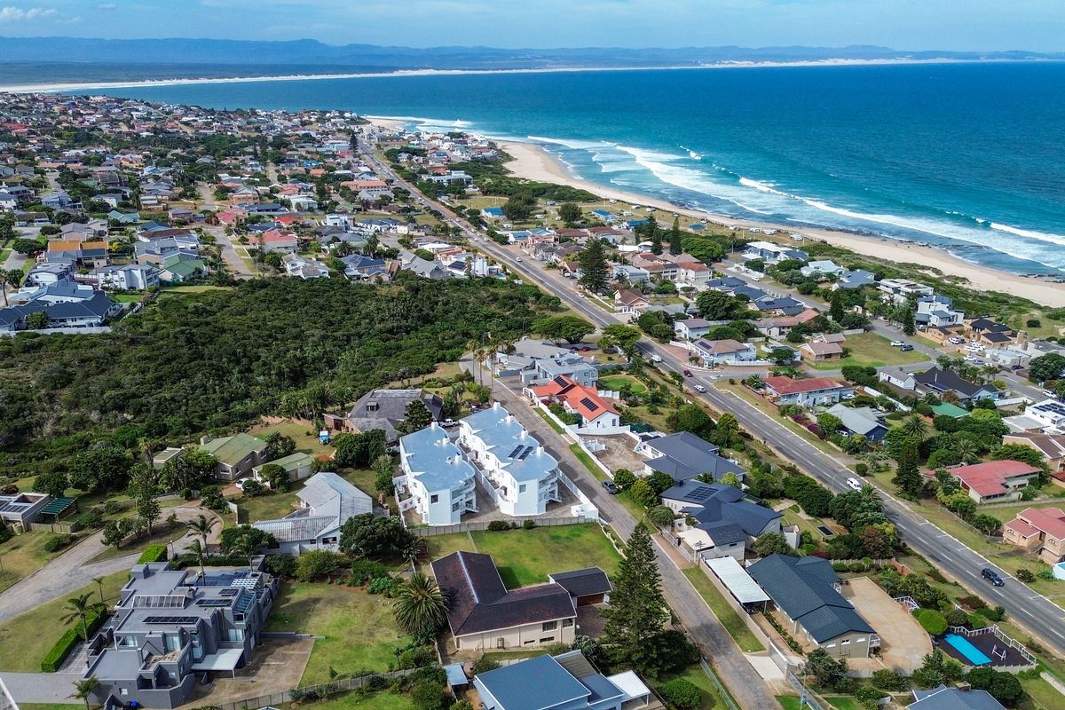 Apartment For Sale in Jeffreys Bay - Photo 4