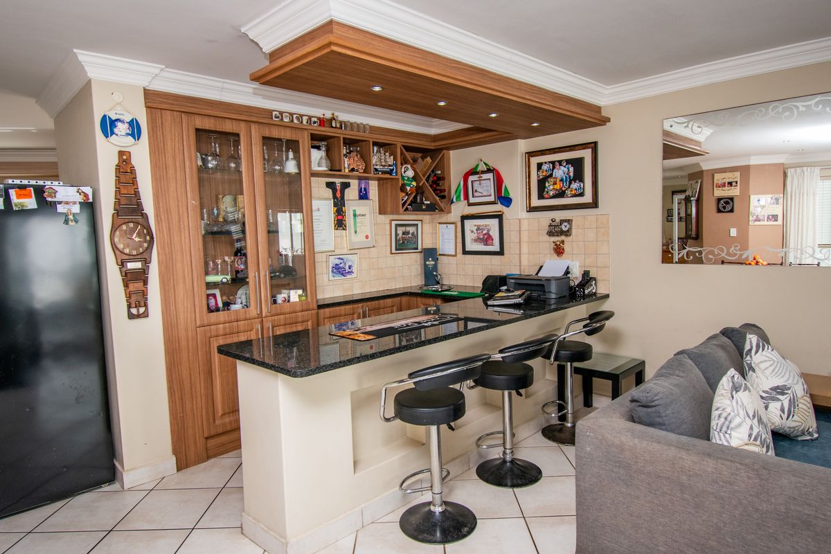 Apartment For Sale in Jeffreys Bay - Photo 5