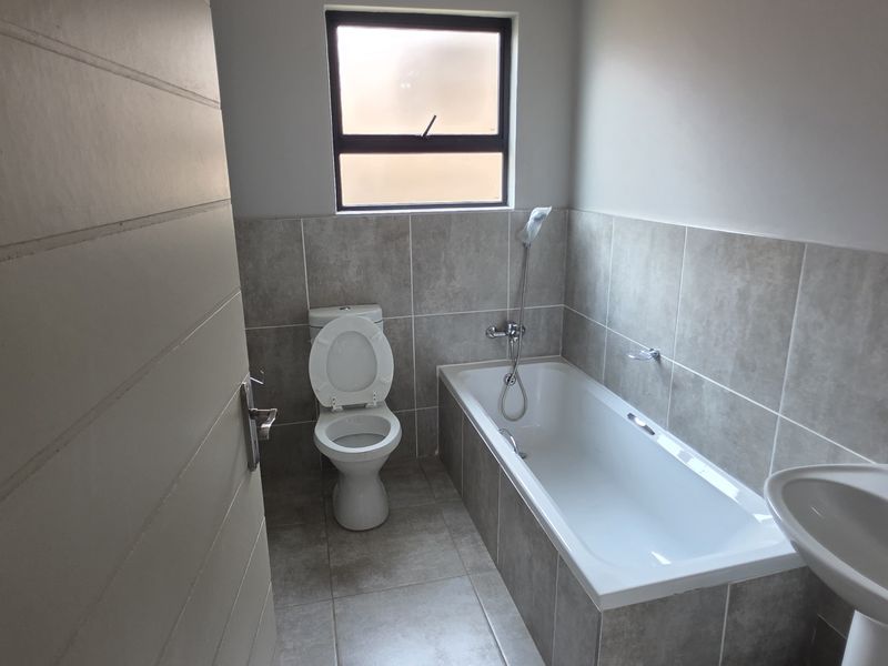 Discover your dream home in the brand-new Heuwel West development - Photo 9