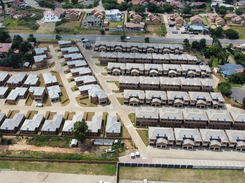 Discover your dream home in the brand-new Heuwel West development - Photo 4