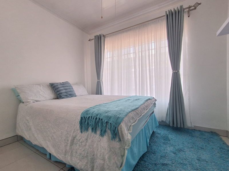 IMMACULATE CONDITION!! This 2 bedroom 2 bathroom Apartment is a Ready to move in. - Photo 10