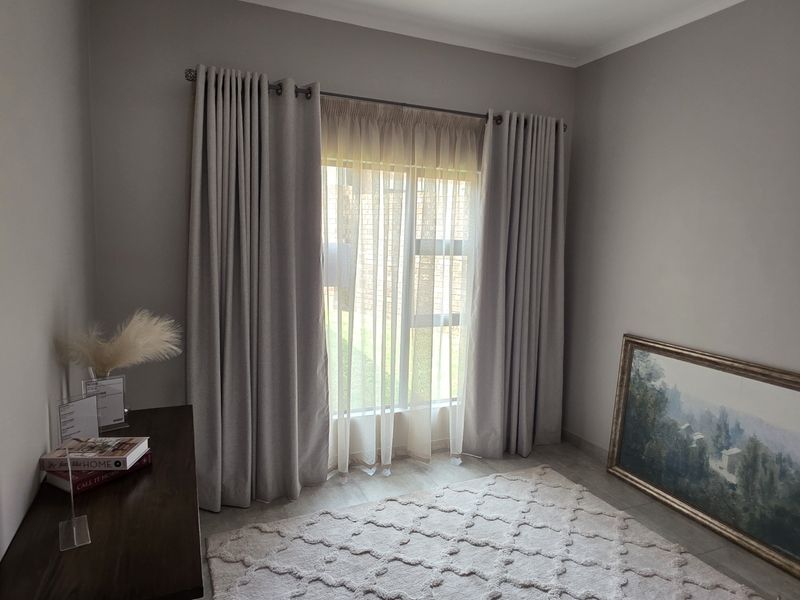 Discover your dream home in this striking 3-bedroom residence situated in a desirable new developmen - Photo 7