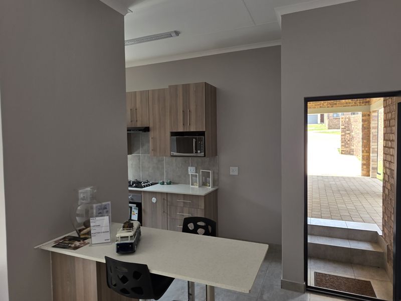 Discover your dream home in this striking 3-bedroom residence situated in a desirable new developmen - Photo 8