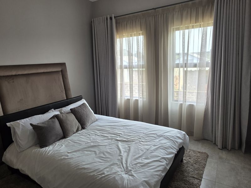 Discover your dream home in this striking 3-bedroom residence situated in a desirable new developmen - Photo 4