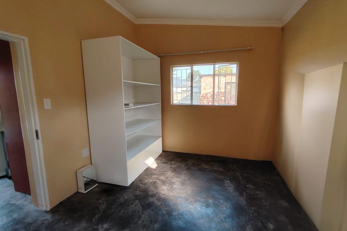 COMFORT MEETS TRANQUILITY – 1-BEDROOM SPACIOUS GARDEN COTTAGE TO LET - Photo 5