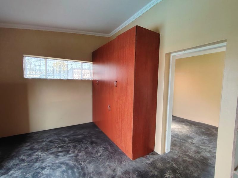 COMFORT MEETS TRANQUILITY – 1-BEDROOM SPACIOUS GARDEN COTTAGE TO LET - Photo 4