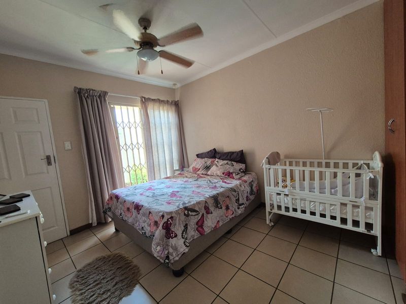 !Perfect Priced in a Secured Area! - Photo 3