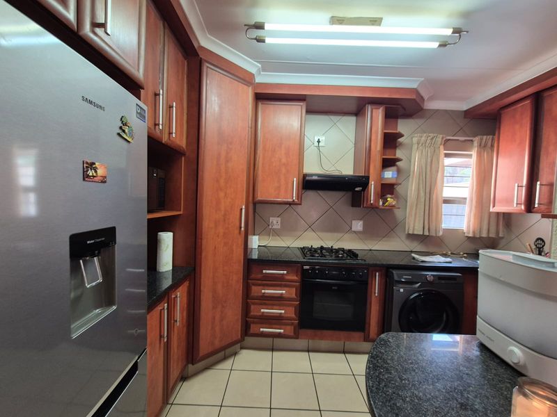 !Perfect Priced in a Secured Area! - Photo 7