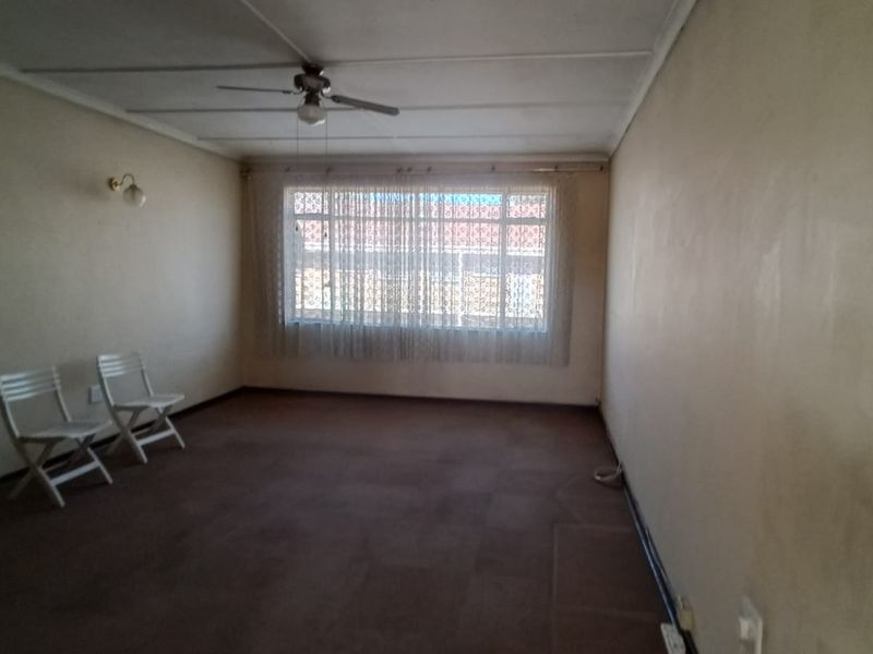 Exceptional Value 1-Bedroom Apartment with Private Garage Secure this well-appointed apartment perfe - Photo 10