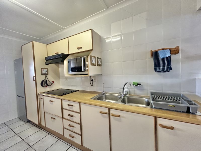 Townhouse with sea view -prime location - Photo 7