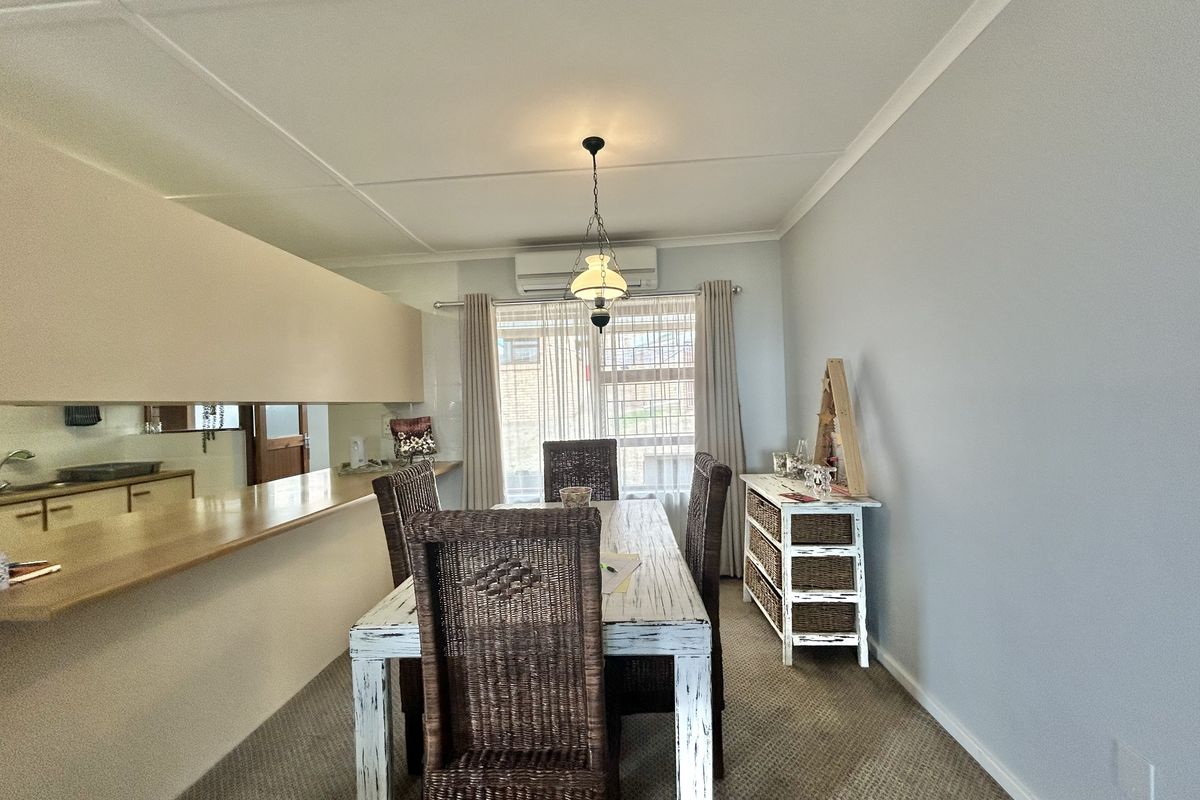 Townhouse with sea view -prime location - Photo 5