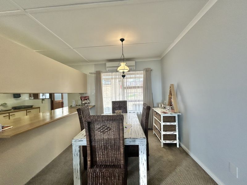 Townhouse with sea view -prime location - Photo 5